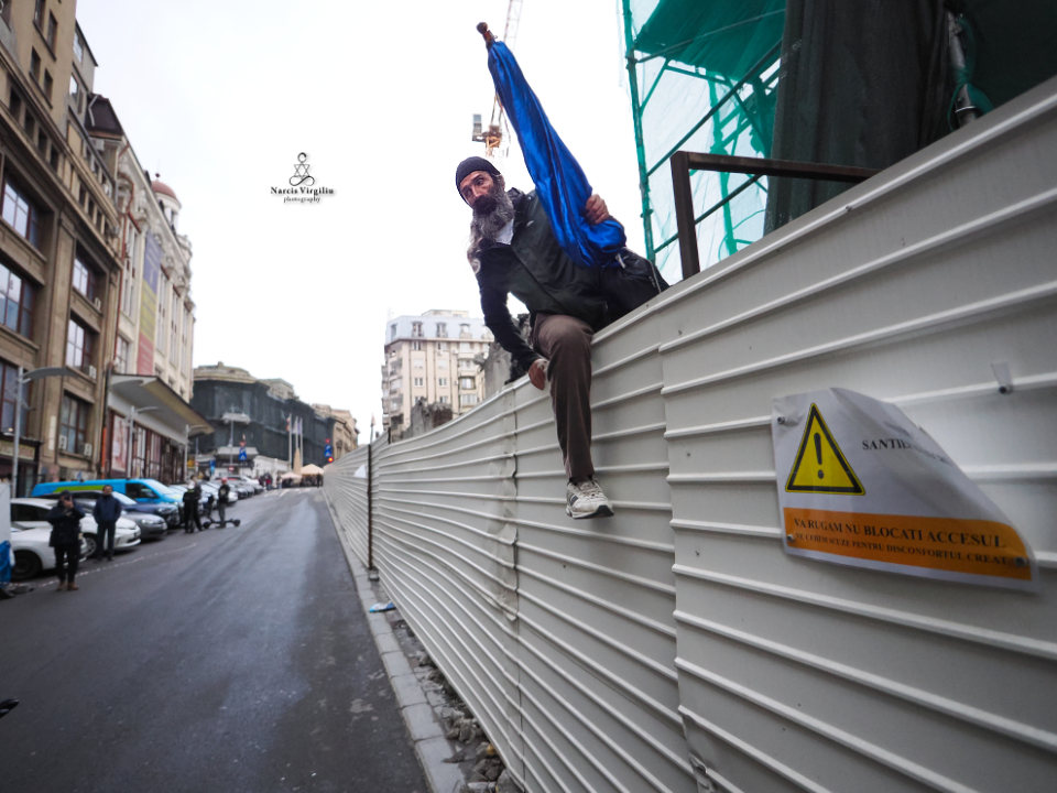 Partea 2, Stegarul Dac pe pământ...